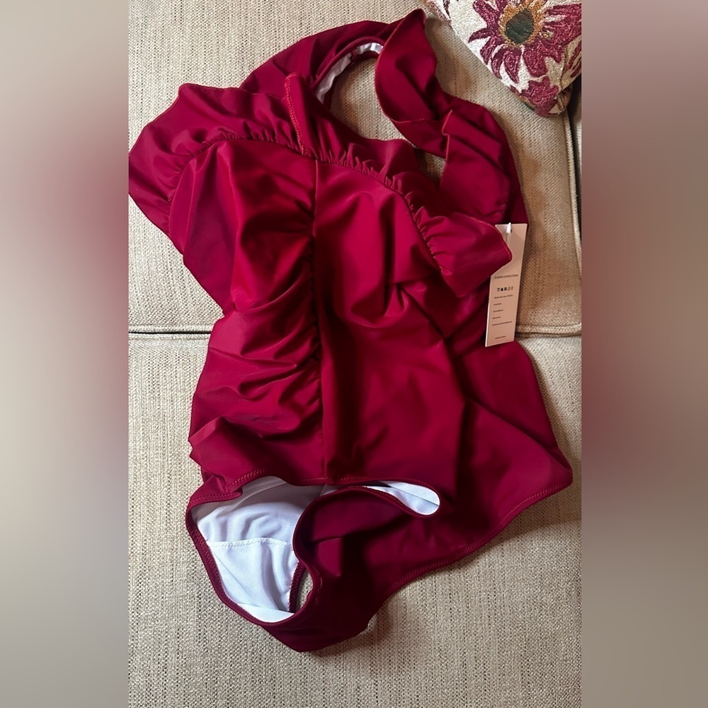 One Shoulder Ruffle One Piece Swimsuit - Picture 11 of 14